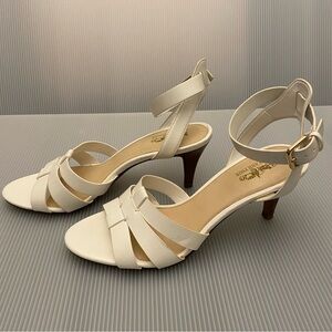 Coach and Four Women’s White open toed ankle strap sandals, 8.5M